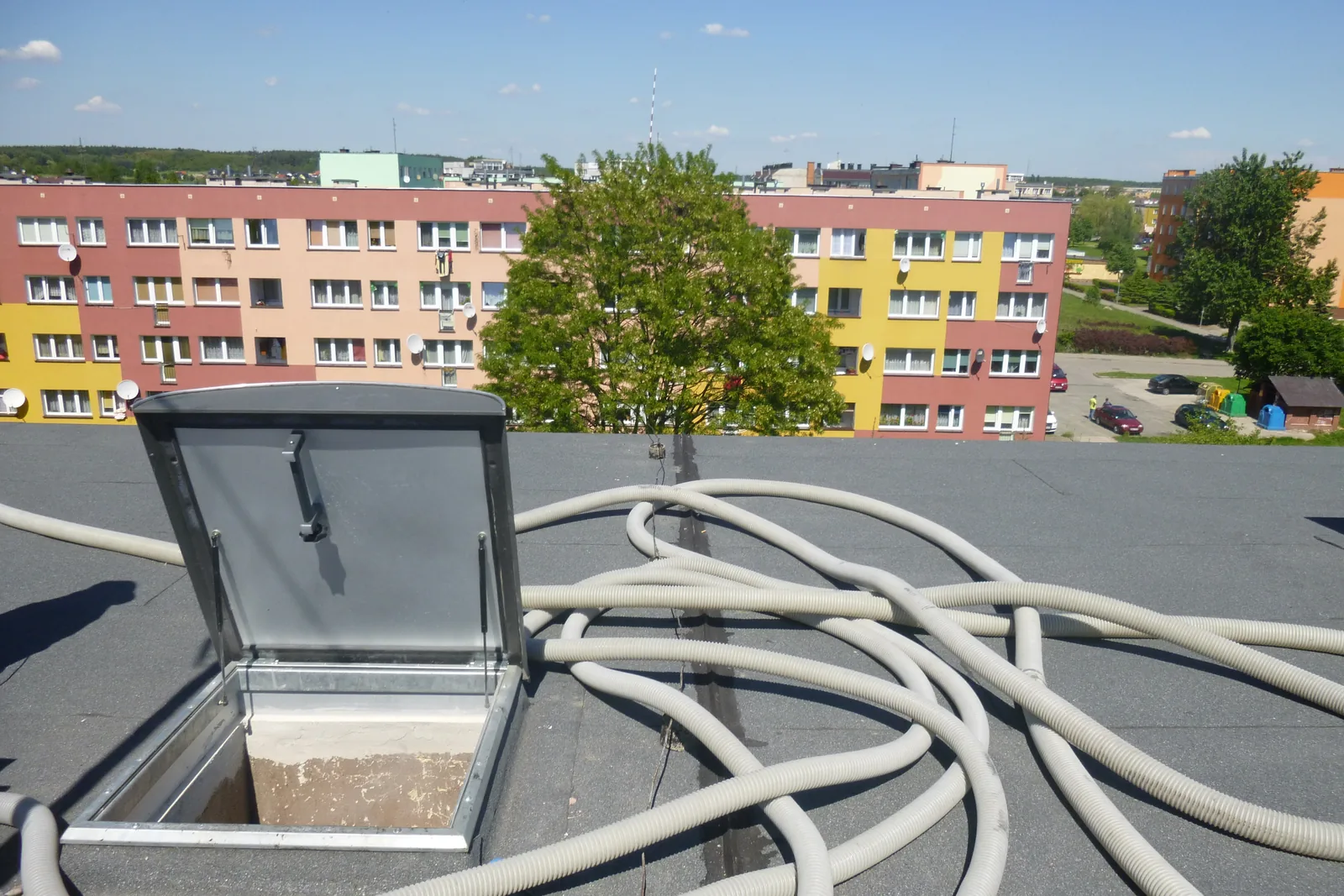 Read more about the article Stropodach wentylowany: jak ocieplić przestrzeń bez wejścia